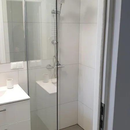 Apartament Z Tarasem W Centrum Kielc Z Prywatnym Parkingiem Kielce Exterior photo