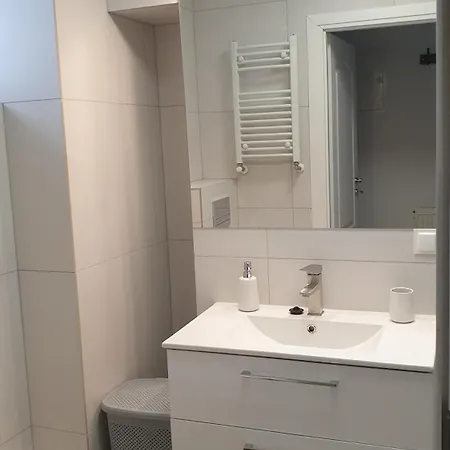 Apartament Z Tarasem W Centrum Kielc Z Prywatnym Parkingiem Kielce Exterior photo