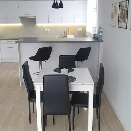 Apartament Z Tarasem W Centrum Kielc Z Prywatnym Parkingiem Kielce Exterior photo